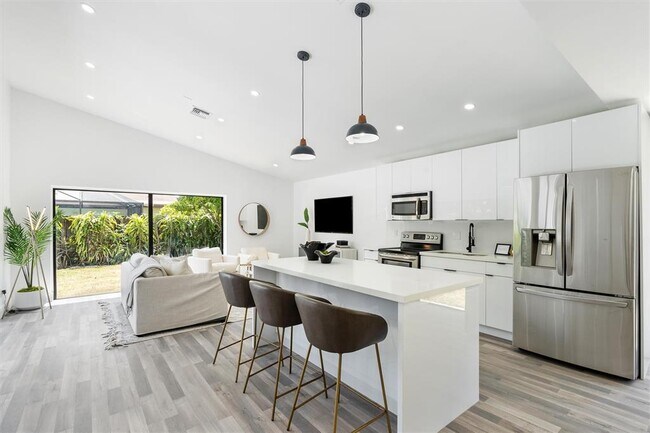 Foto del edificio - 4920 NW 83rd Ter