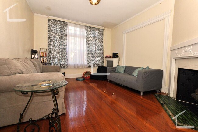 Photo - Huge 4 bed in Cleveland Circle Apartment
