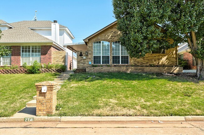 Building Photo - Beautiful 3x2 in Oklahoma City