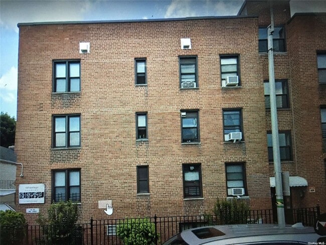 Building Photo - 61-10 183rd St
