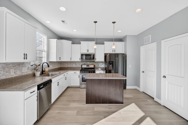 Foto del edificio - 3325 Lacewing Dr