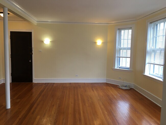Living room taken from the dining room - 574 Sheridan Sq