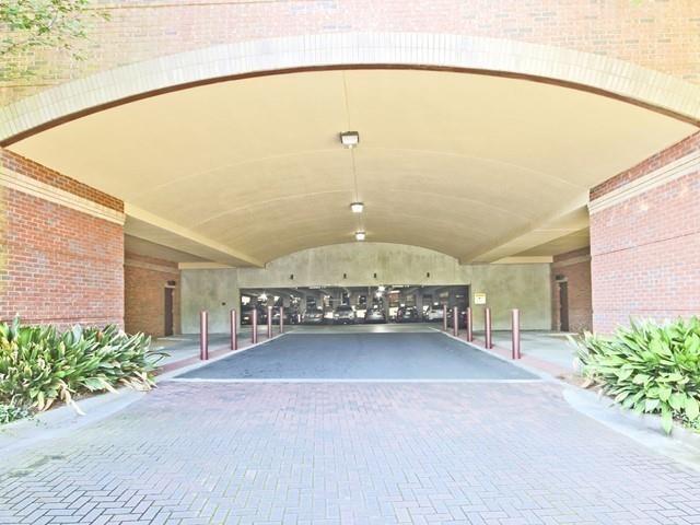 Building Photo - 200 River Vista Drive