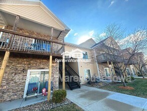 Building Photo - 2000 Meadow Ct