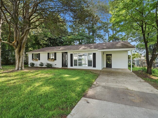 Building Photo - 308 Harolds Dr NW