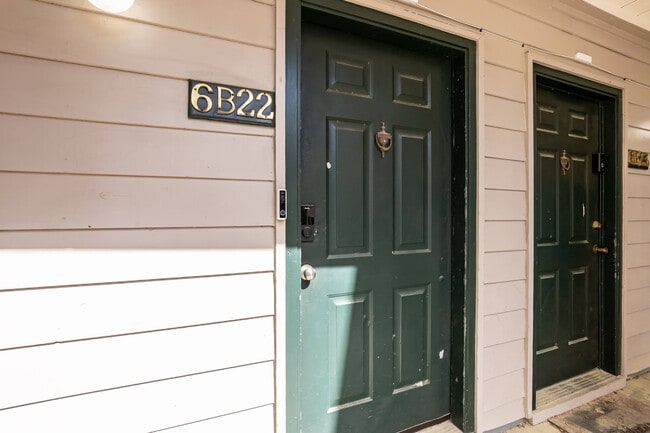 Photo - One Bedroom Condo With GREAT Location!