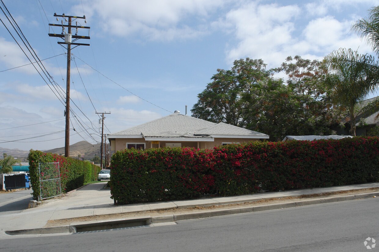 Foto del edificio - 119 E Prospect Ave