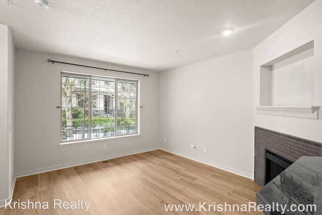Foto del edificio - 3 br, 2.5 bath House - 4879 NW Blandy Terrace
