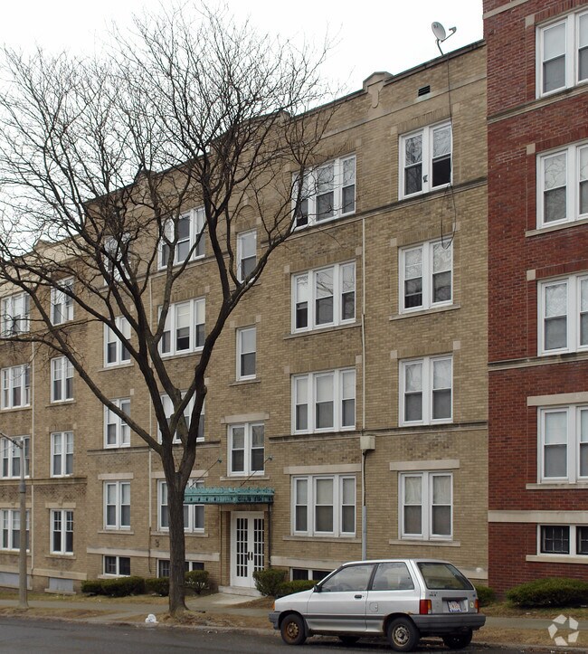 Edificio - 215-217 Essex St & 204 Oak St