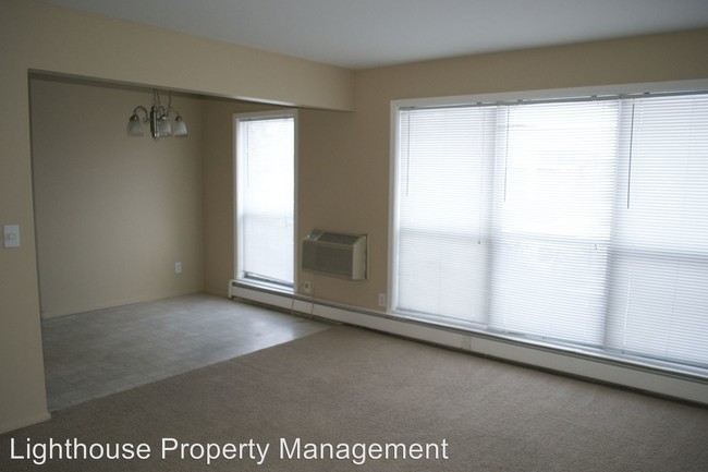 Foto del edificio - 1336-1336 Leonard St NW