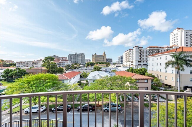 Foto del edificio - 1650 Galiano St