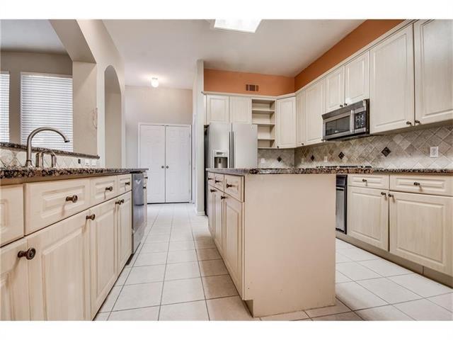 Building Photo - 8436 Gateway Dr