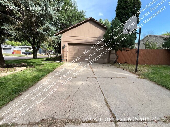 Foto del edificio - 2904 S Pepper Ridge Ave