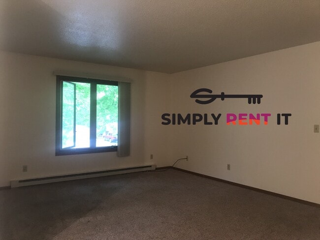 Building Photo - 2 Bedroom With Off-Street Parking in Nevada, IA