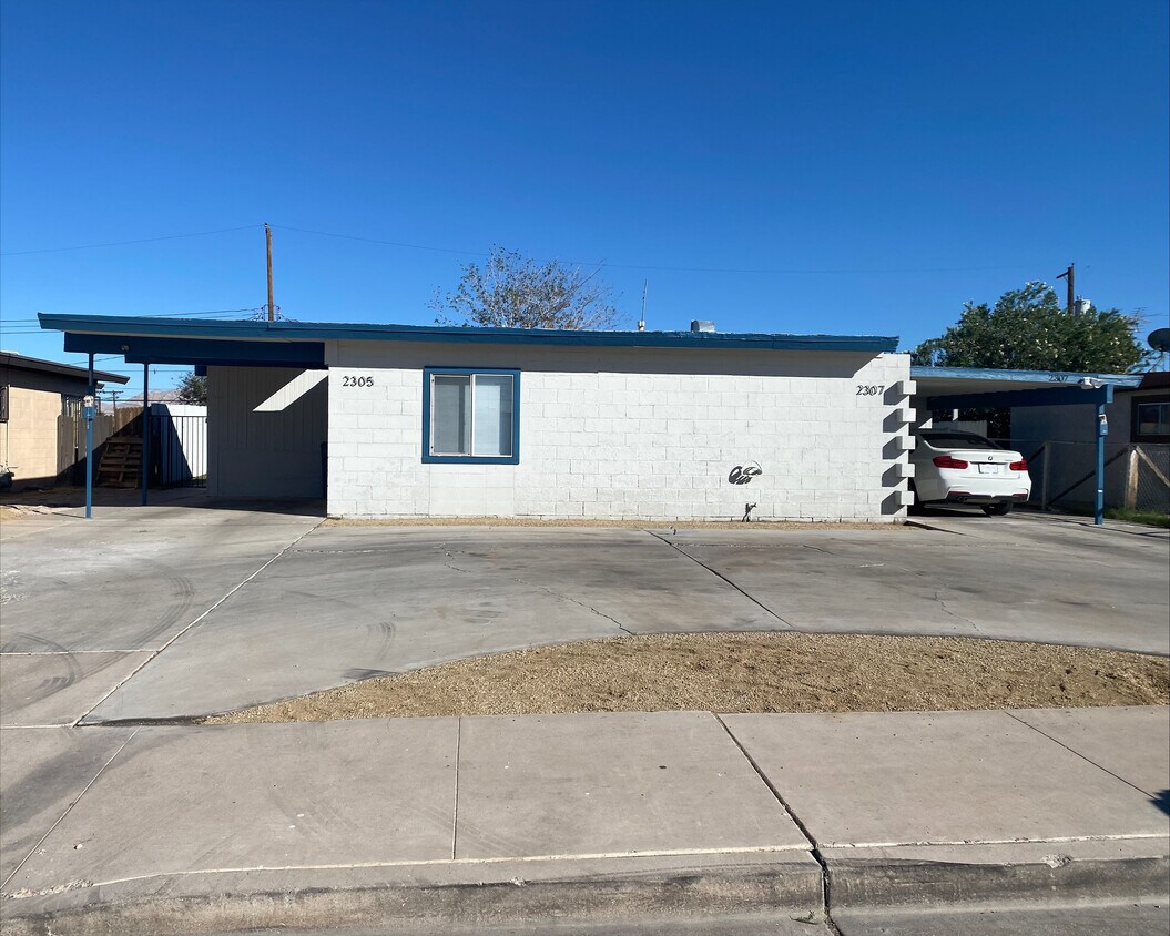 Right side of property - 2307 Pardee Pl