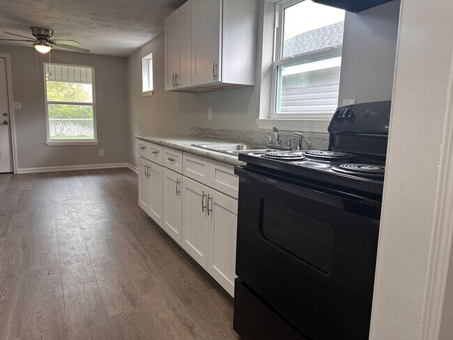 Foto del edificio - Great 2/1!