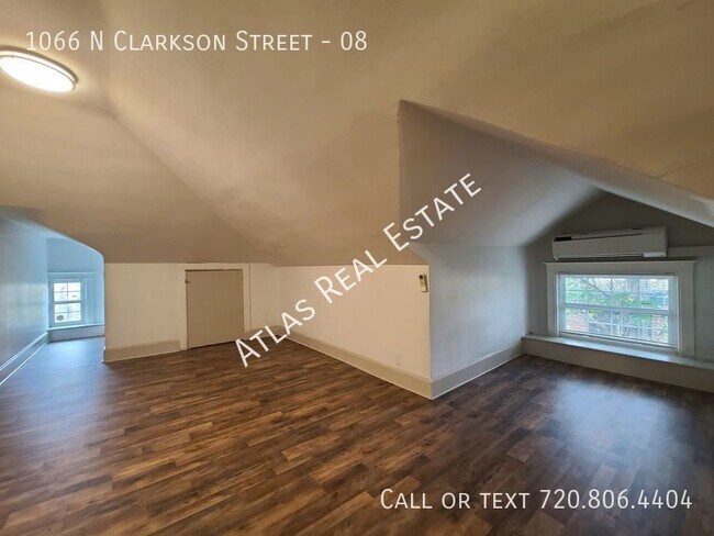Foto del edificio - Quaint Studio on the Top Floor in Capitol ...