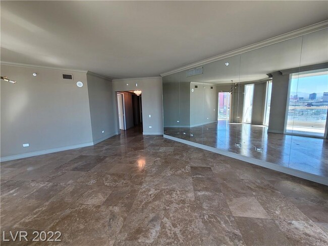 Foto del edificio - 2877 Paradise Rd