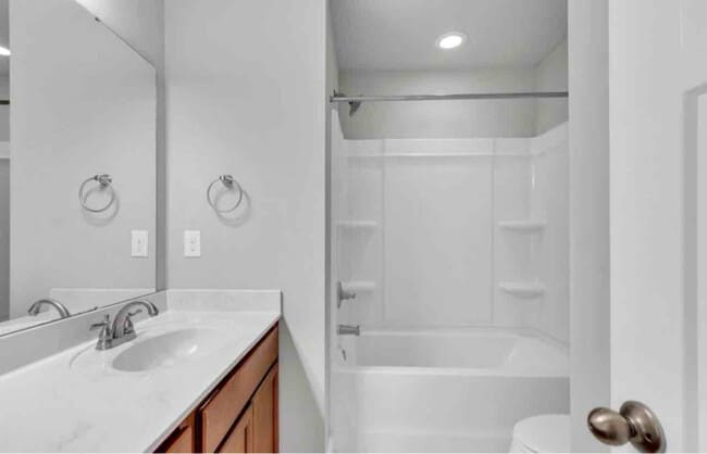 Building Photo - 300 Hague Dr