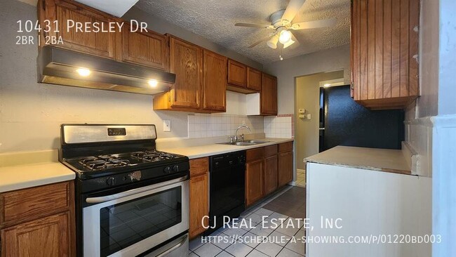 Foto del edificio - 10431 Presley Rd