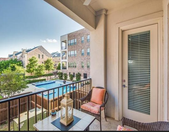 Foto del edificio - 5015 Meridian Ln