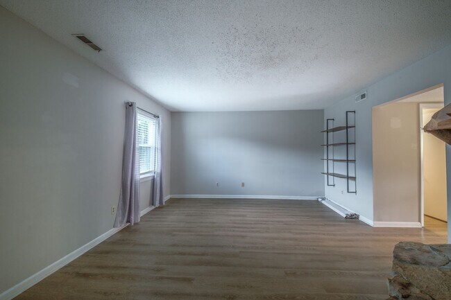 Building Photo - 5737 Bramblegate Rd