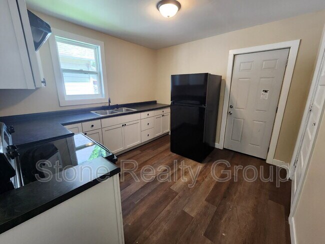 Foto del edificio - 1139 N 9th St