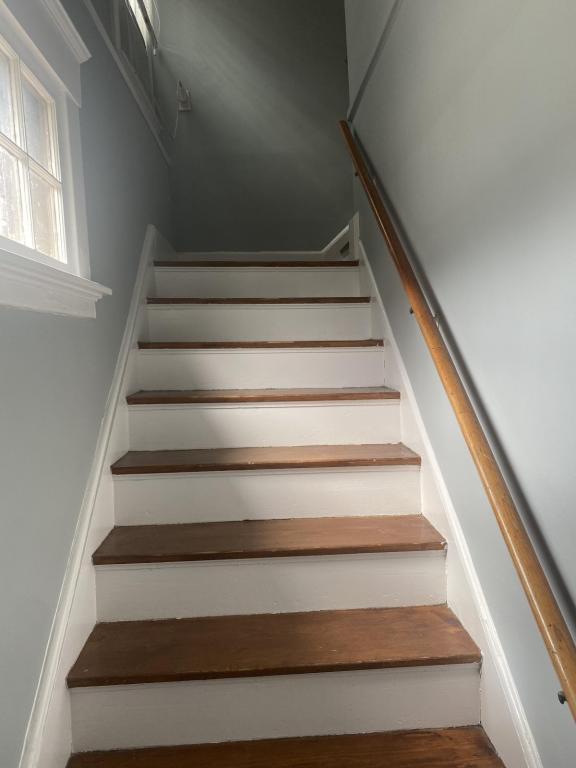 2915 Losantiville Ave, Cincinnati, OH 45213 House Rental in