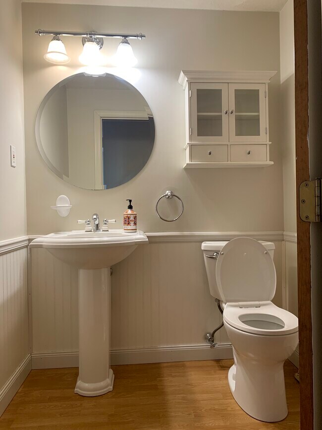 1/2 Bath - 709 Wellman Ave