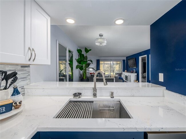 Foto del edificio - 120 Caryl Way