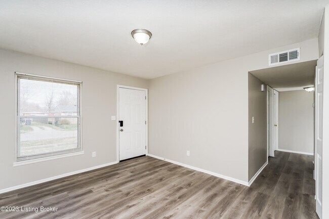 Building Photo - 6506 Maravian Dr