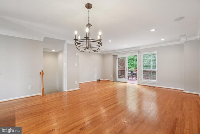 Foto del edificio - 1253 Quaker Hill Dr