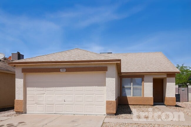 Building Photo - 11800 W Bloomfield Rd