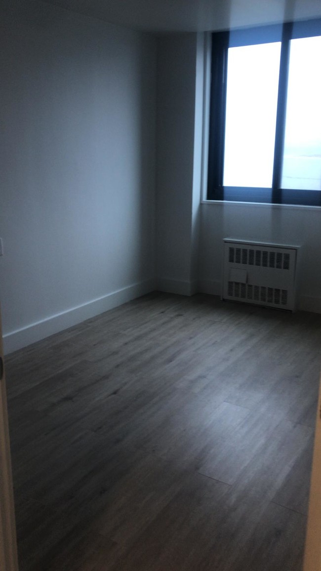 Foto del edificio - 711 Seagirt Ave