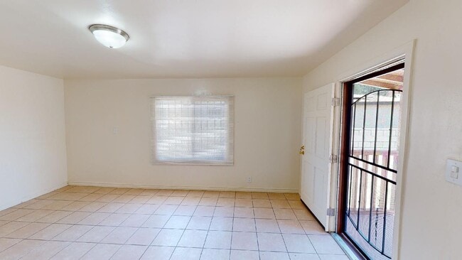 Building Photo - 939 E 111th Dr