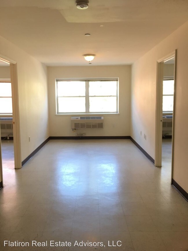 Foto del edificio - 2490 Belmont Ave