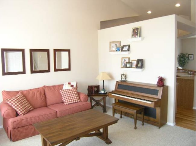 Building Photo - 7447 N Dodgin Ave