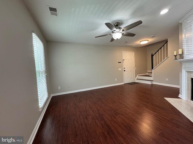 Foto del edificio - 8141 Bayonet Way