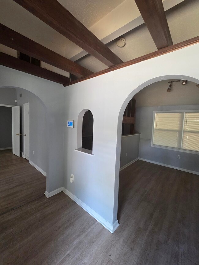 Foto del edificio - 3347 Clearbrook St