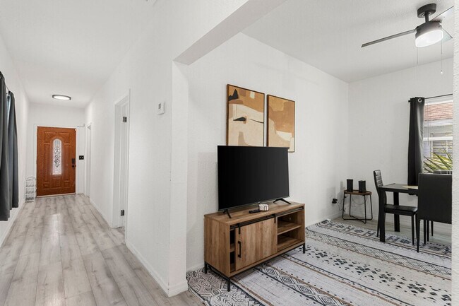Foto del edificio - 2218 E 20th Ave