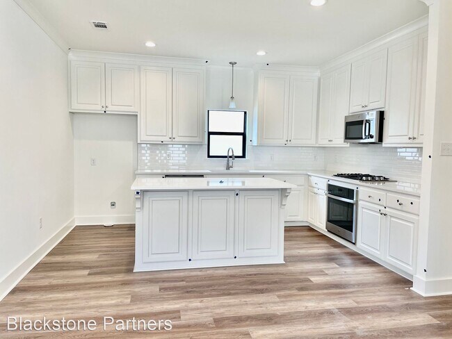 Building Photo - 4 br, 2 bath House - 9925 Stonewater Drive