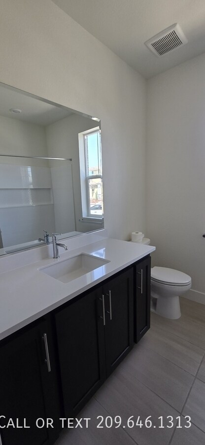 Foto del edificio - 1695 Placer Pl
