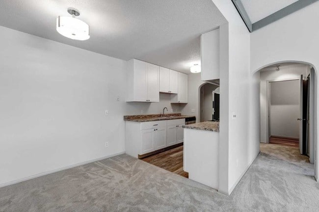 Foto del edificio - 7310 York Ave S