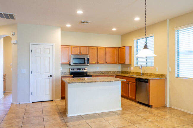 Building Photo - 4410 W Judson Dr