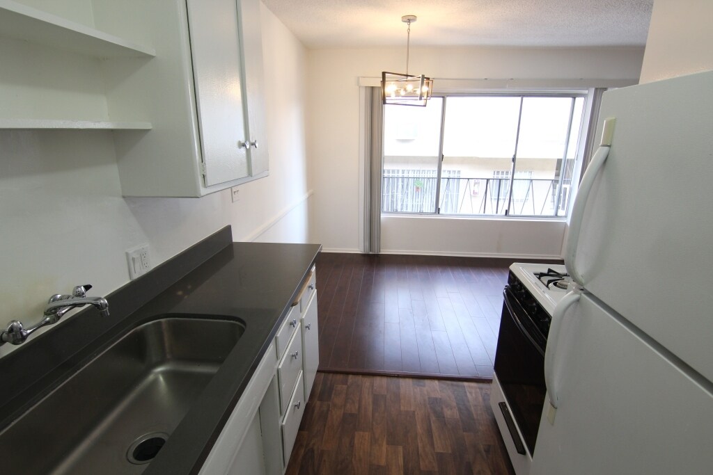 Foto principal - 1010 N Orange Grove Ave
