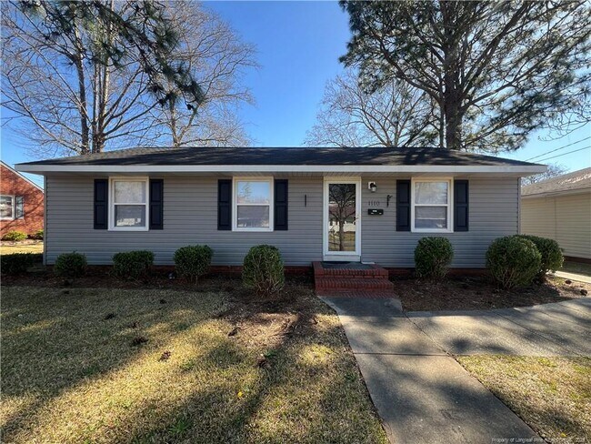 Foto del edificio - 1110 E 11th St