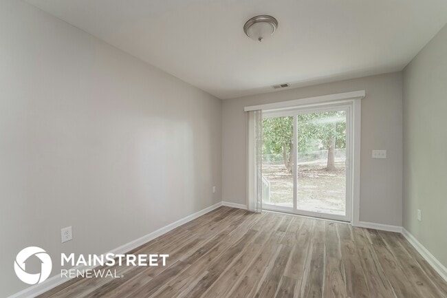 Building Photo - 2824 Beech Nut Rd