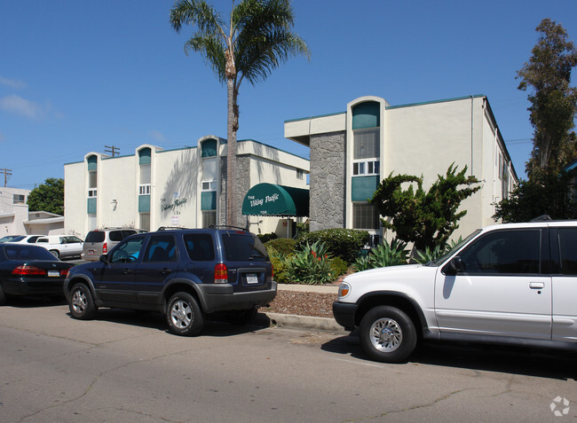 Foto del edificio - 1156 Hornblend St (Viking Pacific Apts)