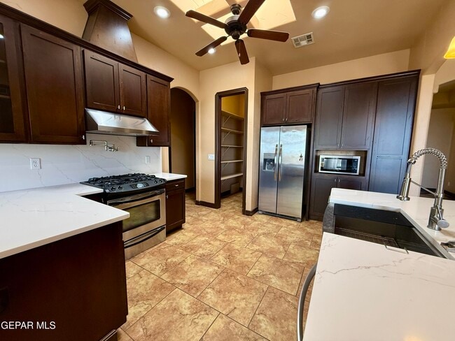 Foto del edificio - 7331 Brays Landing Drive