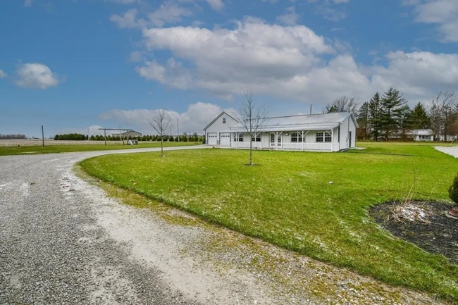 Building Photo - Three Bedroom Single Family Home in Flora ...